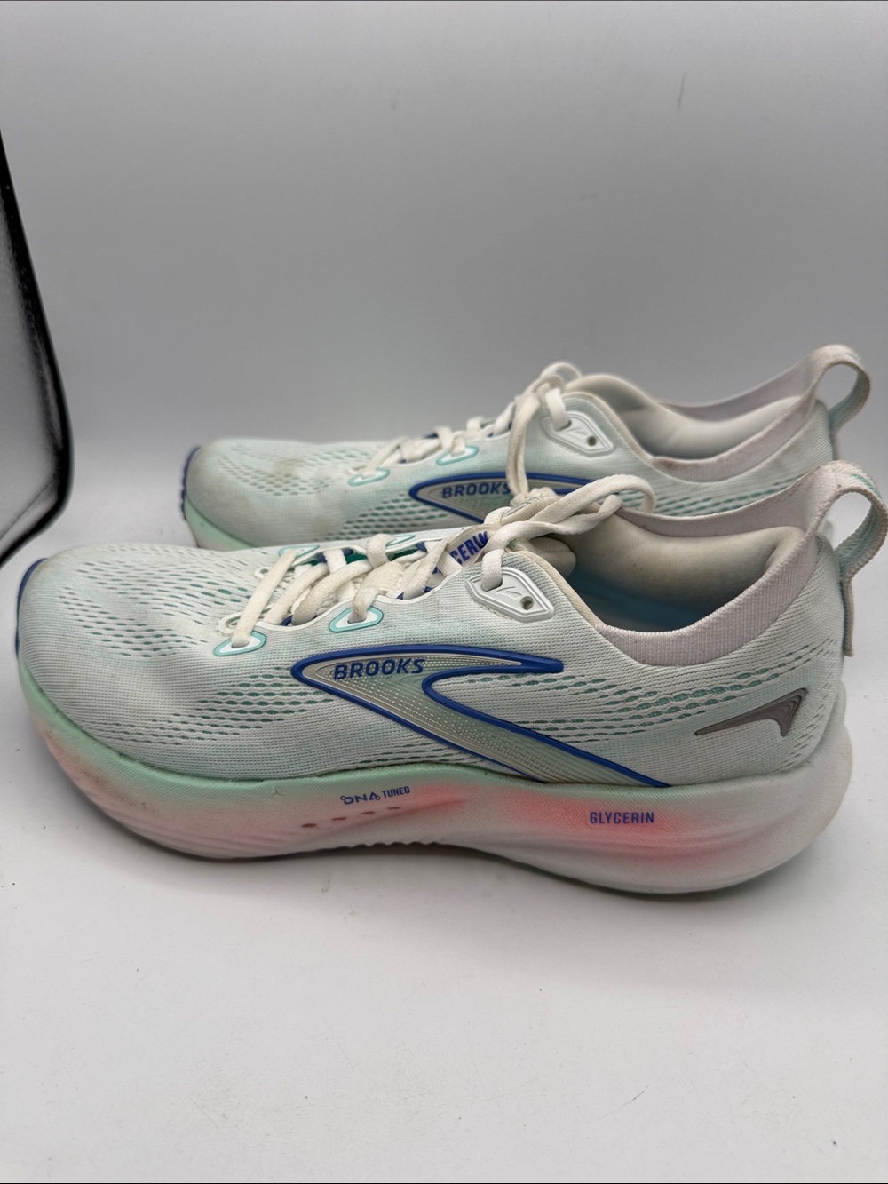 Brooks Glycerin 22 women’s 9.5 Mint Running Shoes with Blue Logo s16 - Picture 3 of 6